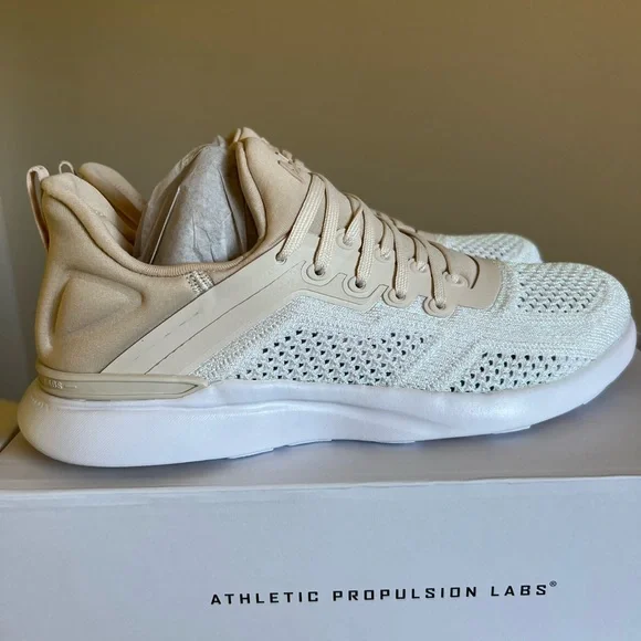 NEW APL Women’s Techloom Tracer Beach/Metallic Pearl/White Size 7.5 - Picture 4 of 13